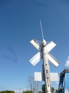 6 Meter Antenna mounted to the RR Crossing Sign